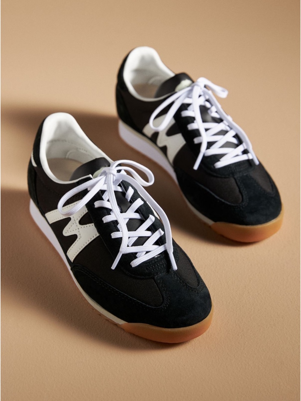 Karhu Mestaru black/white unisex sneakers women’s size 9/EU 40.5